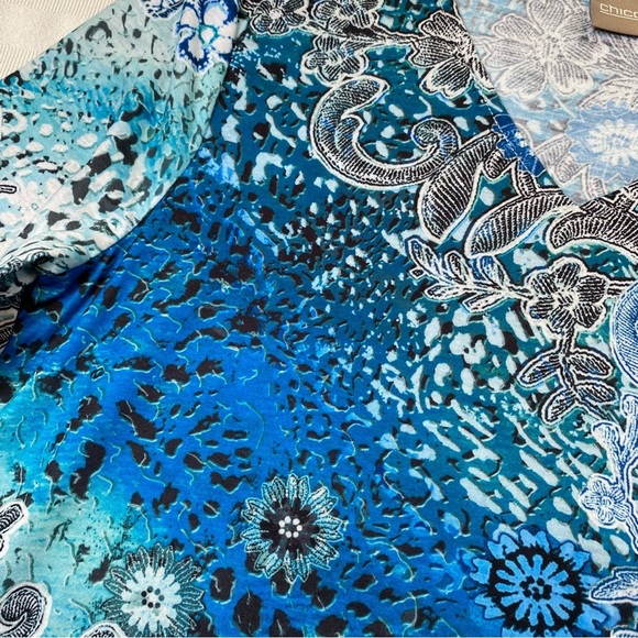 Chico's Short Sleeve Top Tee Paisley Floral Sz 0 (4 or Small) Pullover V-neck - Picture 12 of 13